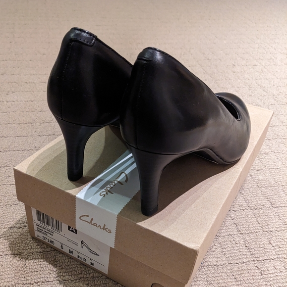 Clarks Dancer Nolin Pump - Black - Picture 5 of 9